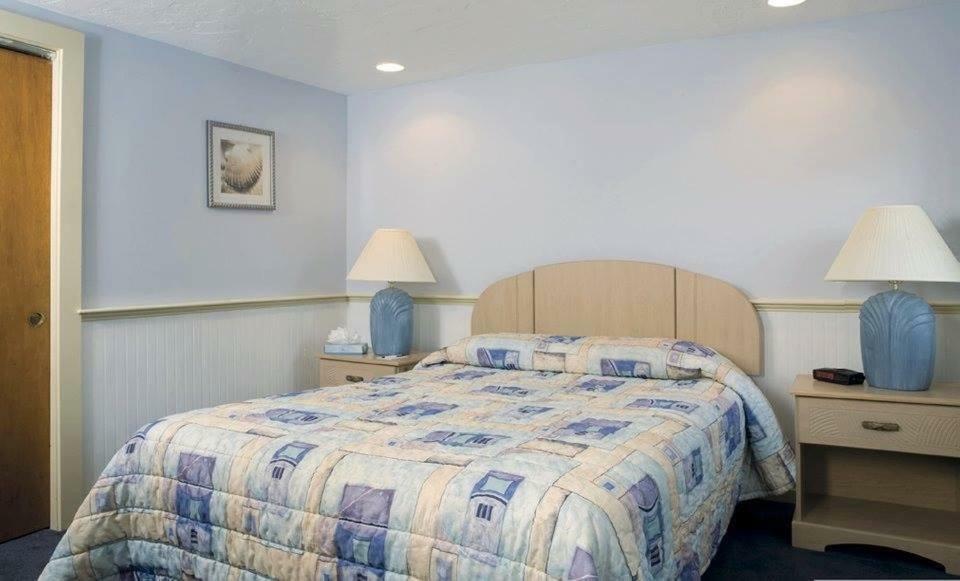 The Colony Beach Motel Dennisport Bagian luar foto